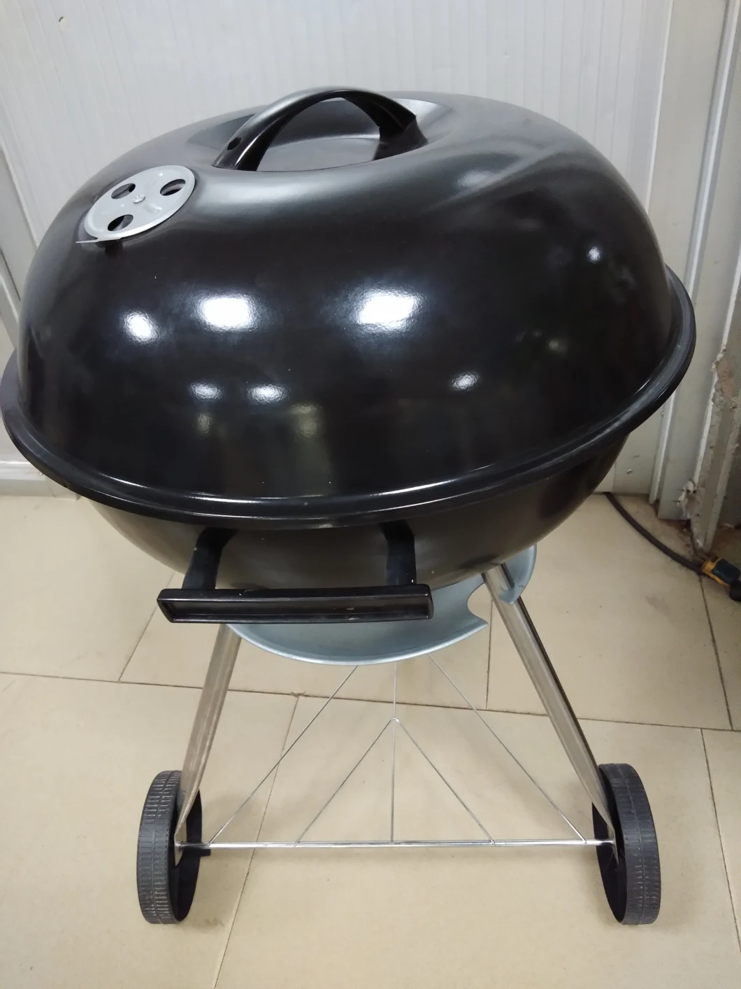 18 Inch 4 Legs Outdoor Charcoal BBQ Grill