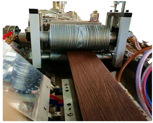 Wood Plastic WPC Decking Extrusion Machine