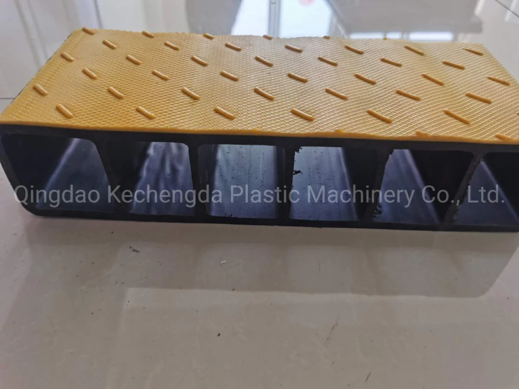 Plastic Foaming PE/HDPE Ocean Marine Pedal Profile Board Extruding Equipment