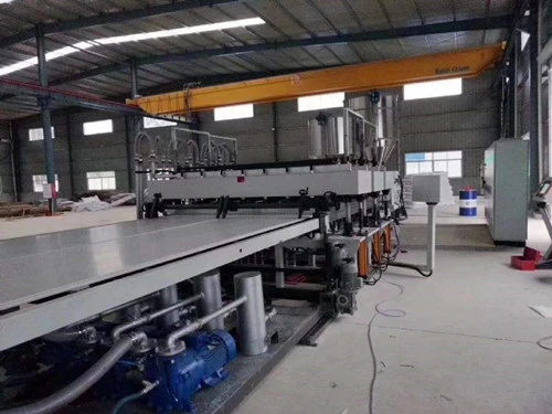 PP PE PC Hollow Sheet/Grid/Plate/Board/Extrusion Line Machine
