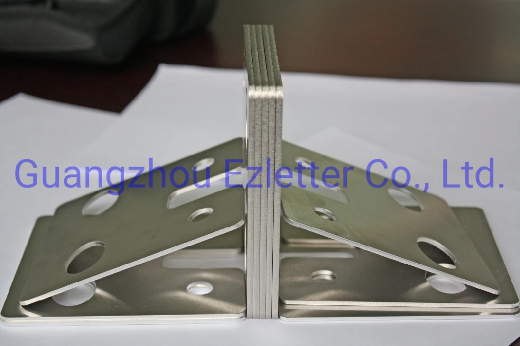 Laser Cutter Ezletter CE Approved Ball-Screw Transmission CNC Carbon Steel Cutting Fiber Laser (GL2040)
