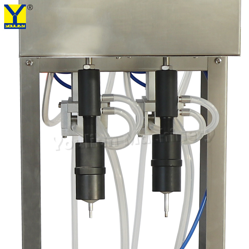 Vacuum Liquid Filler Four Heads Liquid Filling Machine Negative Pressure Perfume Filling Machine