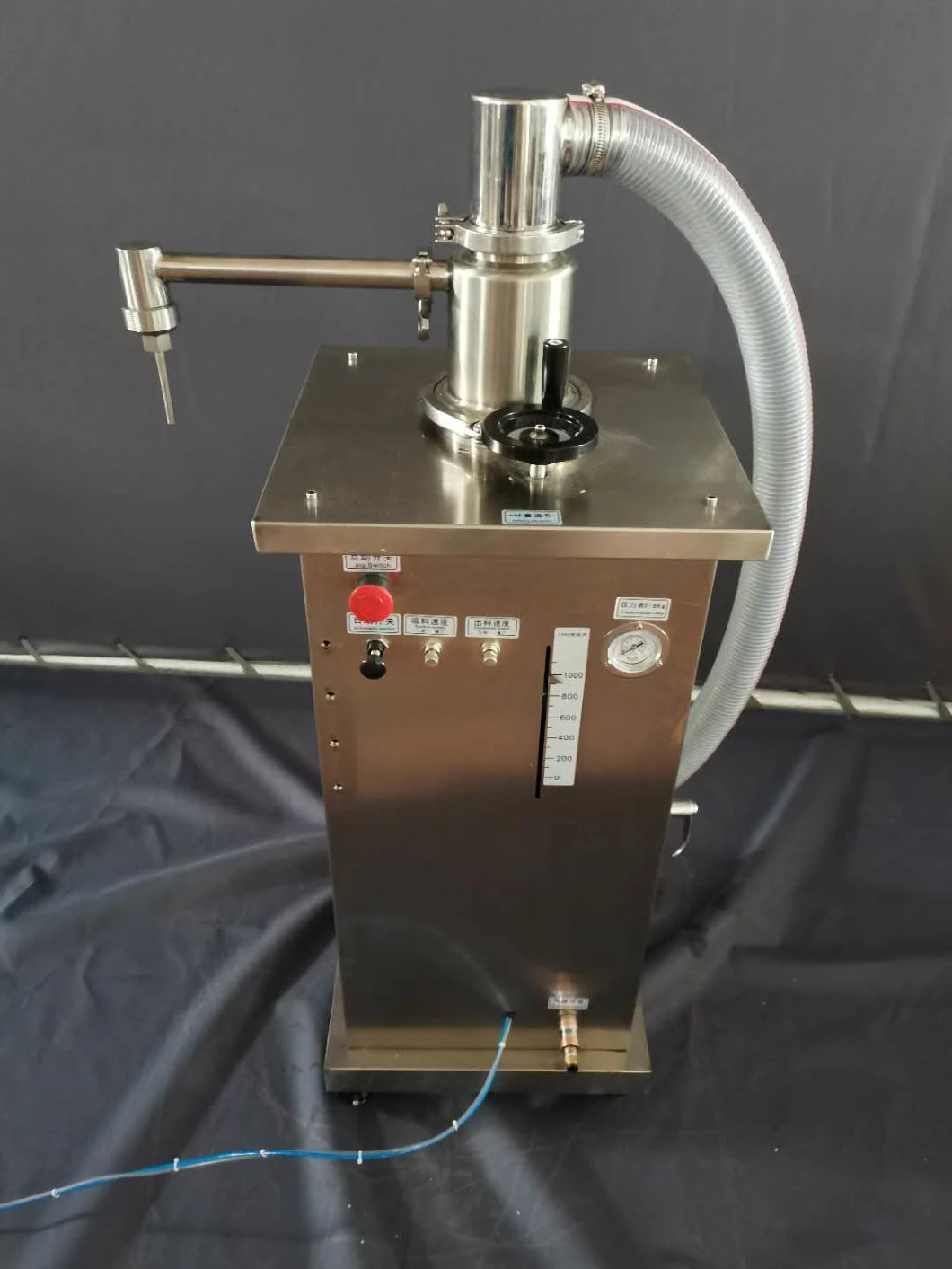 Semi Auto Liquid Filling Machine / Filler