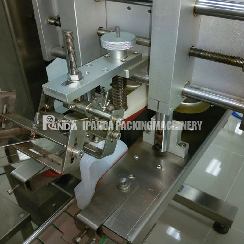 Twist off Capping Machine/Capping Machine Plastic Bottle on Convery
