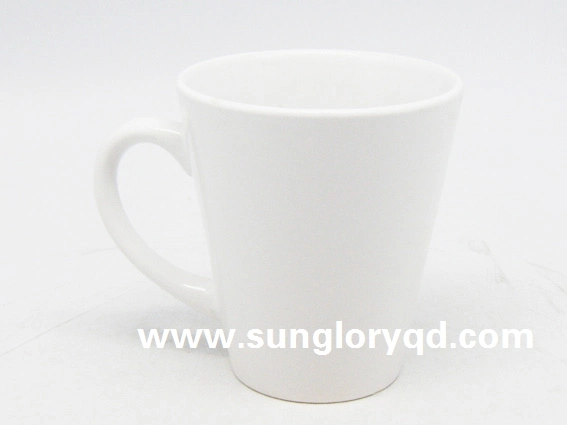 Funnel-Shaped Porcelain Mug of Mkb066