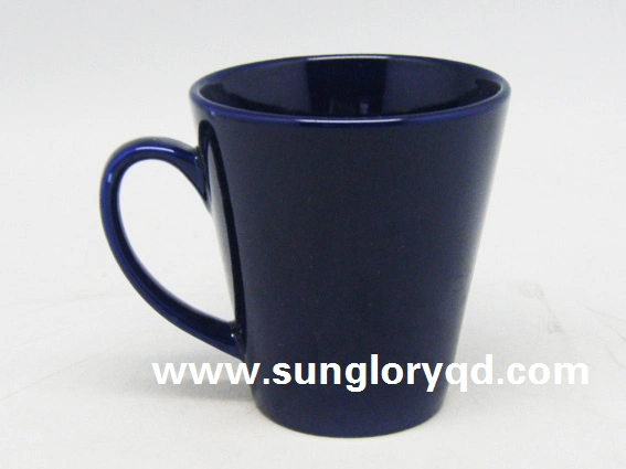 Funnel-Shaped Porcelain Mug of Syb049