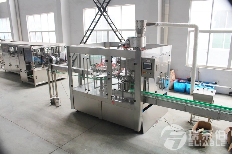 Pet Bottled Drinking Water Filling Machine / Mineral Water Production Line