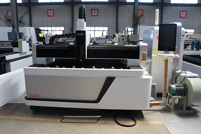 CNC Fiber 1000W Laser Cutting Machine for Carbon Steel 1500*300mm