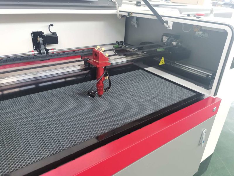 Flc1325A CNC Laser Cutting Machine with CO2 100W 150W 300W 500W