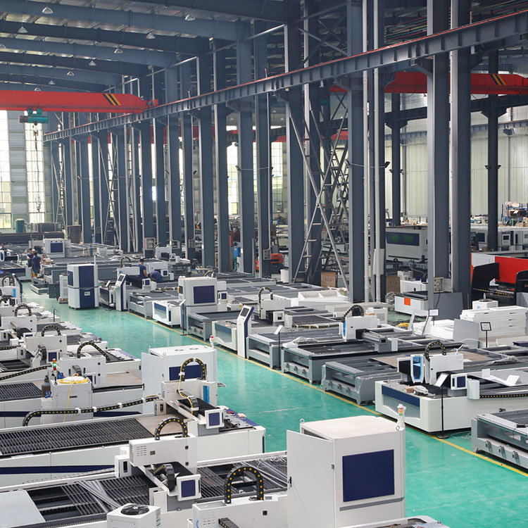 Manufacturer 1000W Ipg Fiber CNC Laser Cutting Machine for Sale Price