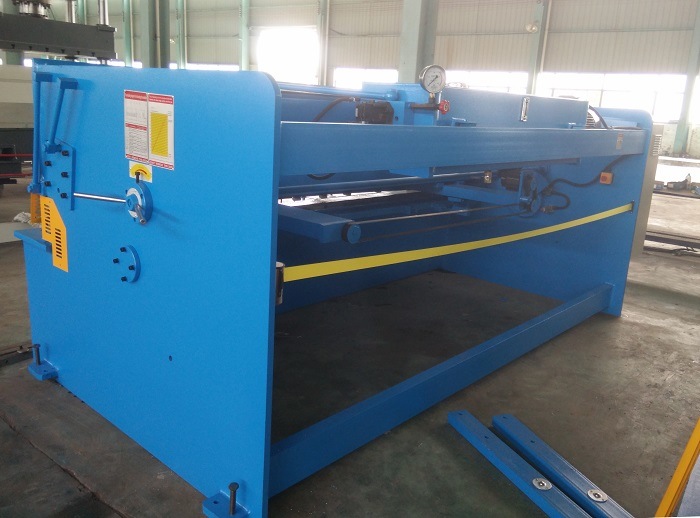 Manufacturing Metal Cutting Machine with Tooling Blade for Sale