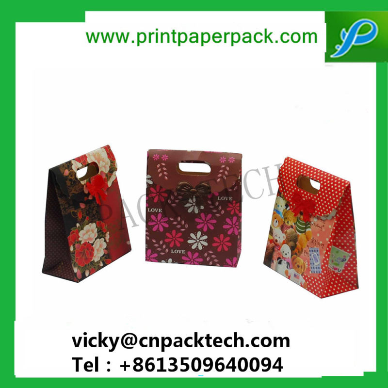 Bespoke Excellent Quality Retail Packaging Bag Gift Paper Packaging Retail Packaging Bag Die Cut Handle Bags