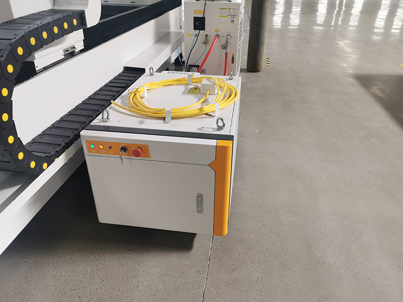 1500W CNC Fiber Laser Cutting Machine for Metal Cutting