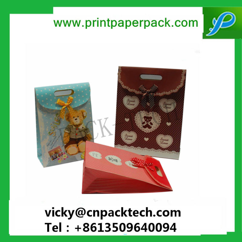 Bespoke Excellent Quality Retail Packaging Bag Gift Paper Packaging Retail Packaging Bag Die Cut Handle Bags