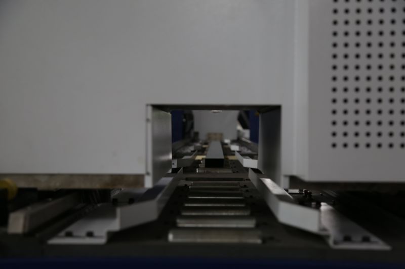 Mild Steel Tube 1000W Laser Cutting Machine / Fiber laser Metal Cutter