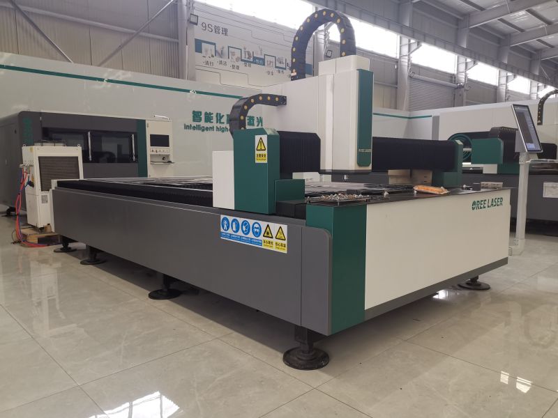 1500W stainless steel carbon steel fiber laser cutting machine
