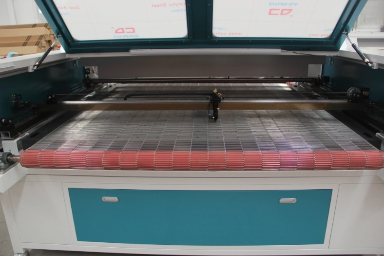 Hot Sell 1325 CO2 Laser Cutting Machine CNC Laser Cutter Router    Automatic Feeding  Fabric Leather Laser Cutting Machine