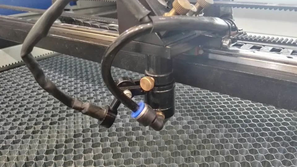 Yh1810 CO2 Laser Engraver C02 Laser Engraving Cutting Machine Cutting Engraving Non-Metal Materials