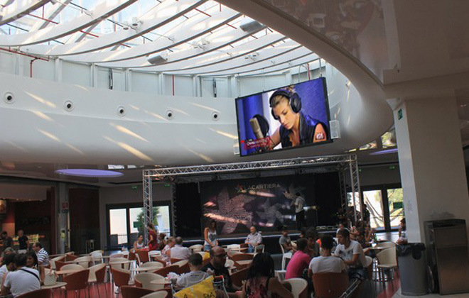 P5.95mm SMD RGB Hanging LED Screen Outdoor Rental LED Display