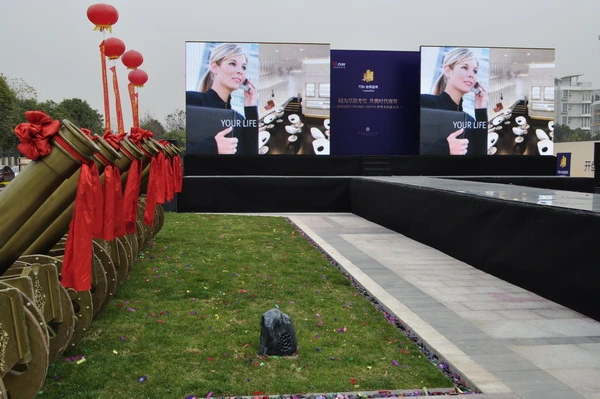 High Brightness P8mm Rental Outdoor LED Video Wall for Events Advertising Show