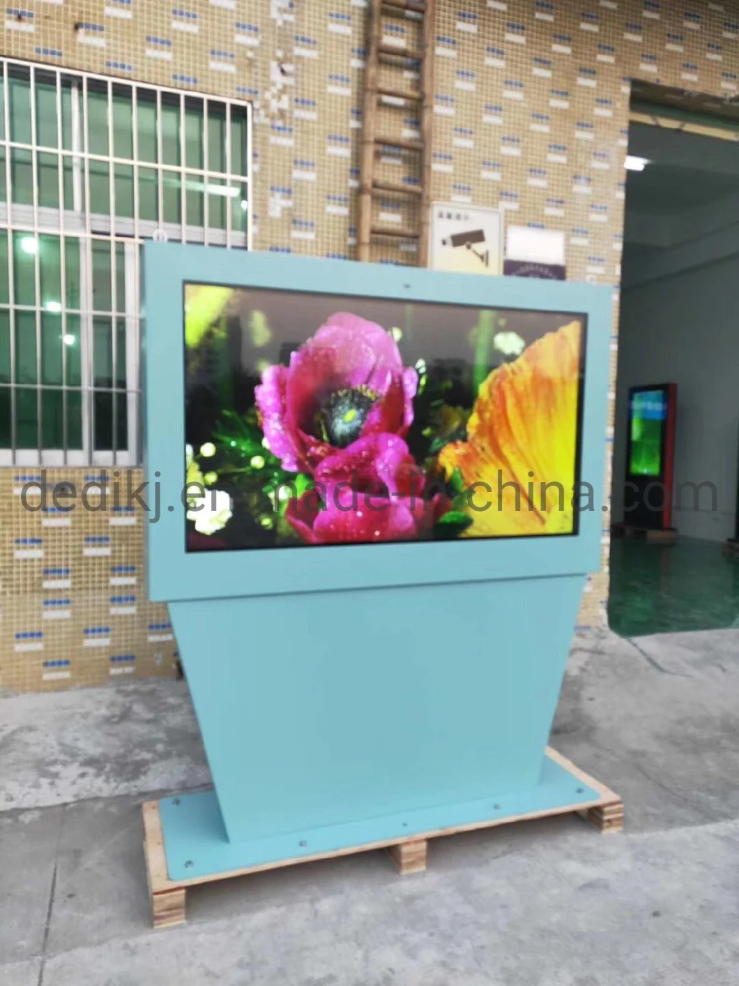 55 Inch HD LCD Screen Price Android Outdoor Digital Signage Outdoor Kiosk