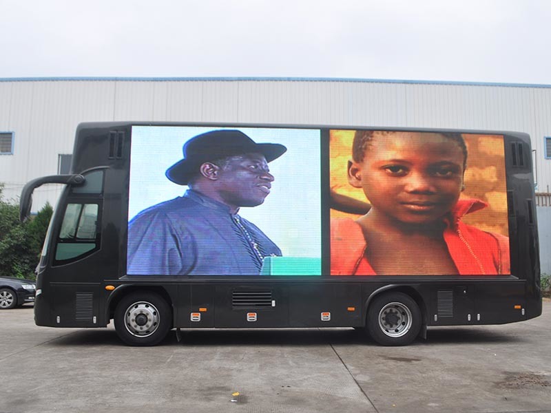 P5 Waterproof Full Color Outdoor Advertising LED Screen Truck