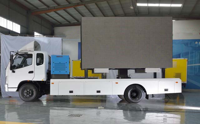 P8 Factory Price Outdoor Full Color Advertising LED Display Truck
