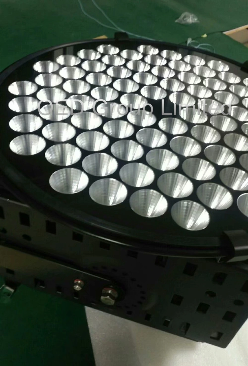 Shenzhen Factory Outdoor Tower Chandelier Stadium Lighting LED Spotlight 300W