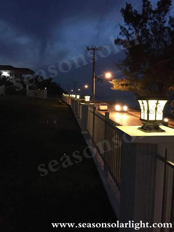 Factory Wholesale 5W Solar Panel Solar Fence Light with LED Lighting Lamp for Garden Gate Lighting