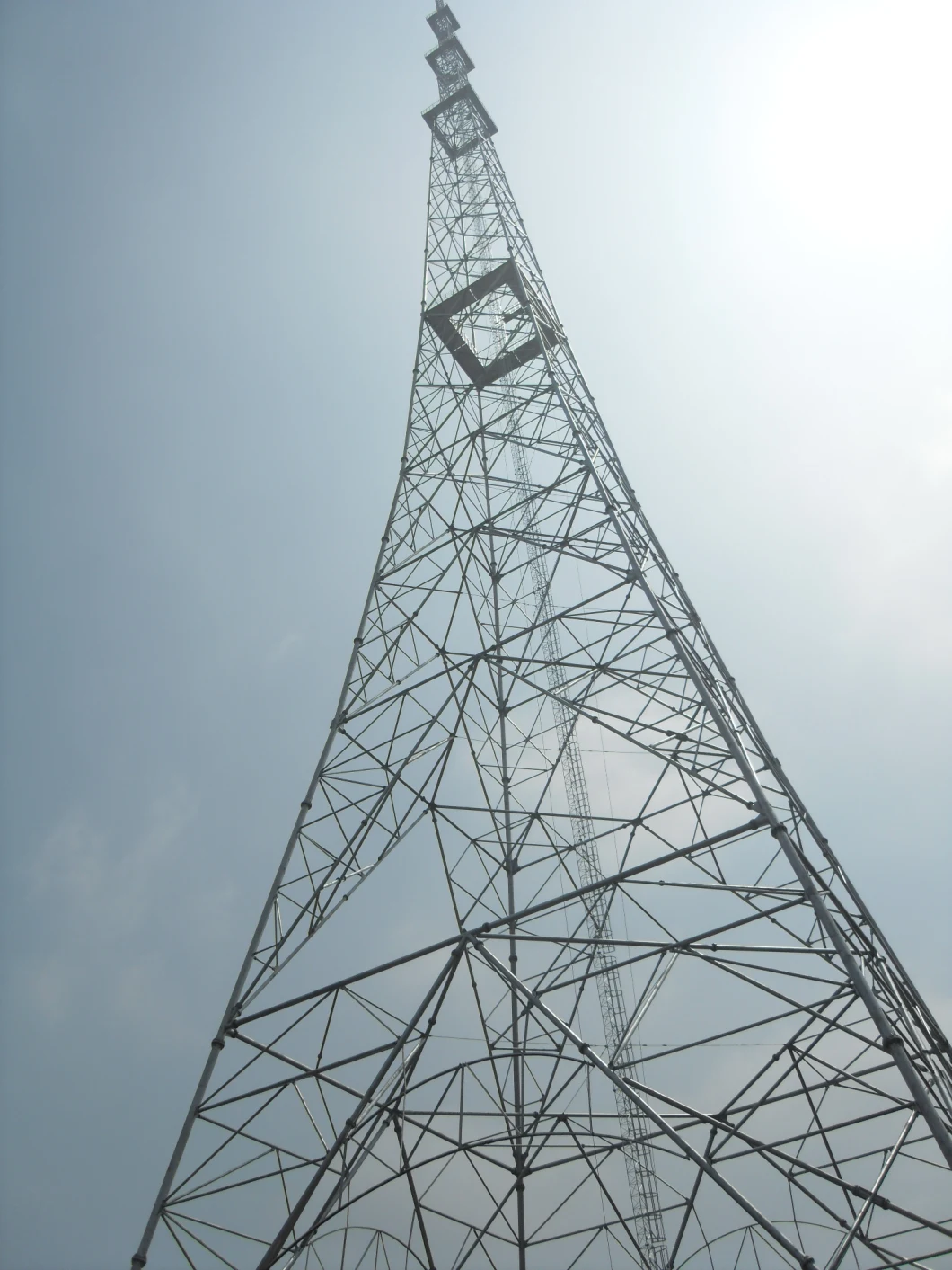 Conical Octagonal Telecom Tower Steel Pole Communication Telecom Galvanized Steel Tower