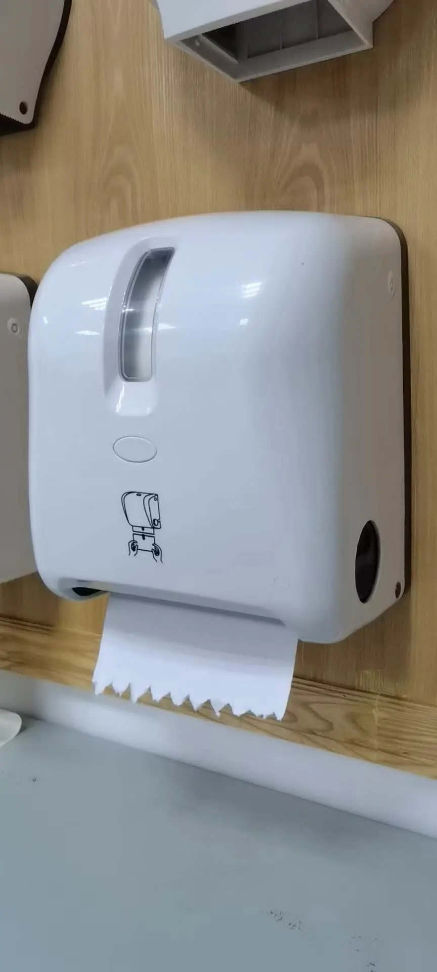 Bathroom Supply Kitchen Paper Cut Holder Auto Towel Paper Dispenser