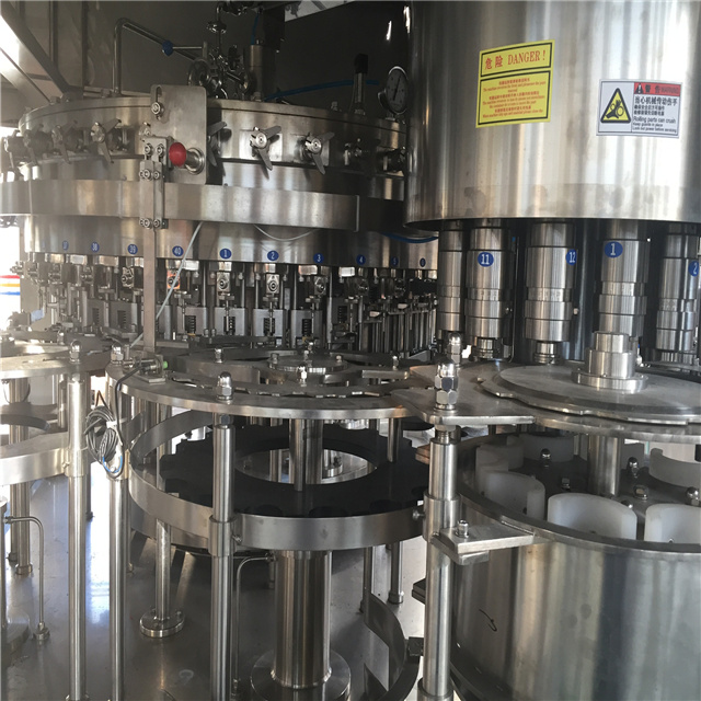 Full Automatic Plastic Bottle Carbonated Drink Filling Machine with Ce /Drinks Making Machine/Price /Production Line