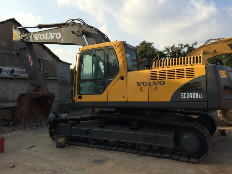 Used/Secondhand Volvo Ec240blc Crawler Excavator Construction Machinery