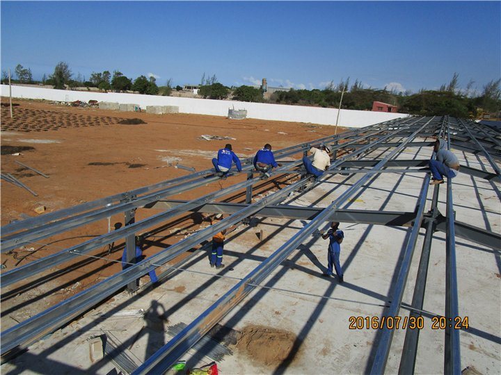 Fabricated High Strength Steel Structure Frame Building for Poultry House
