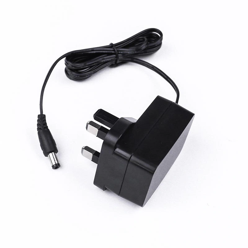 Wallmount 8.4W 12V700mA EU Plug Us Plug UK Plug Power Adapter with Ce and FCC