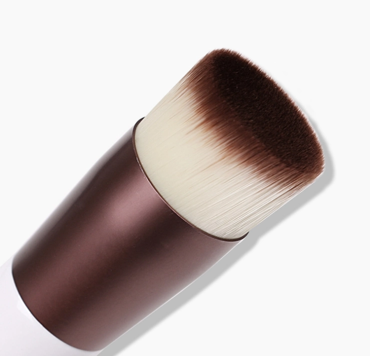 Hot Sale Free Sample Makeup Foundation Brush with Cruelty-Free Synthetic Hair