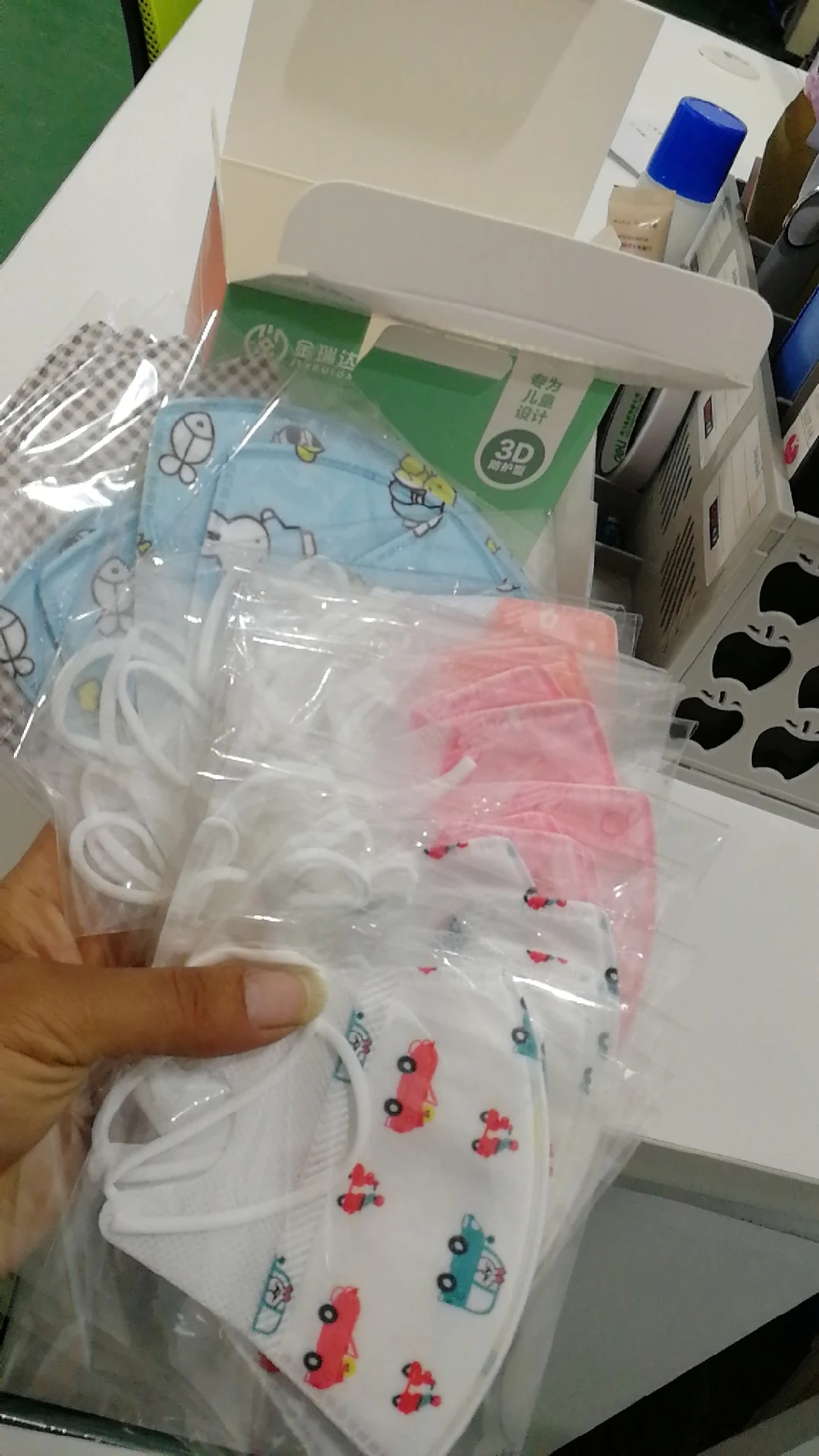 in Stock Disposable Disposable Printed Face Mask KN95 Face Mask for Kids