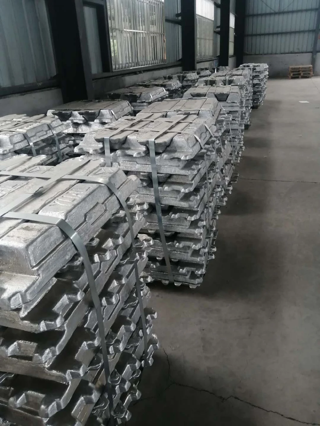China Factory Price of Aluminum Ingot Purity 99%-99.9% High Purity Aluminum Ingot