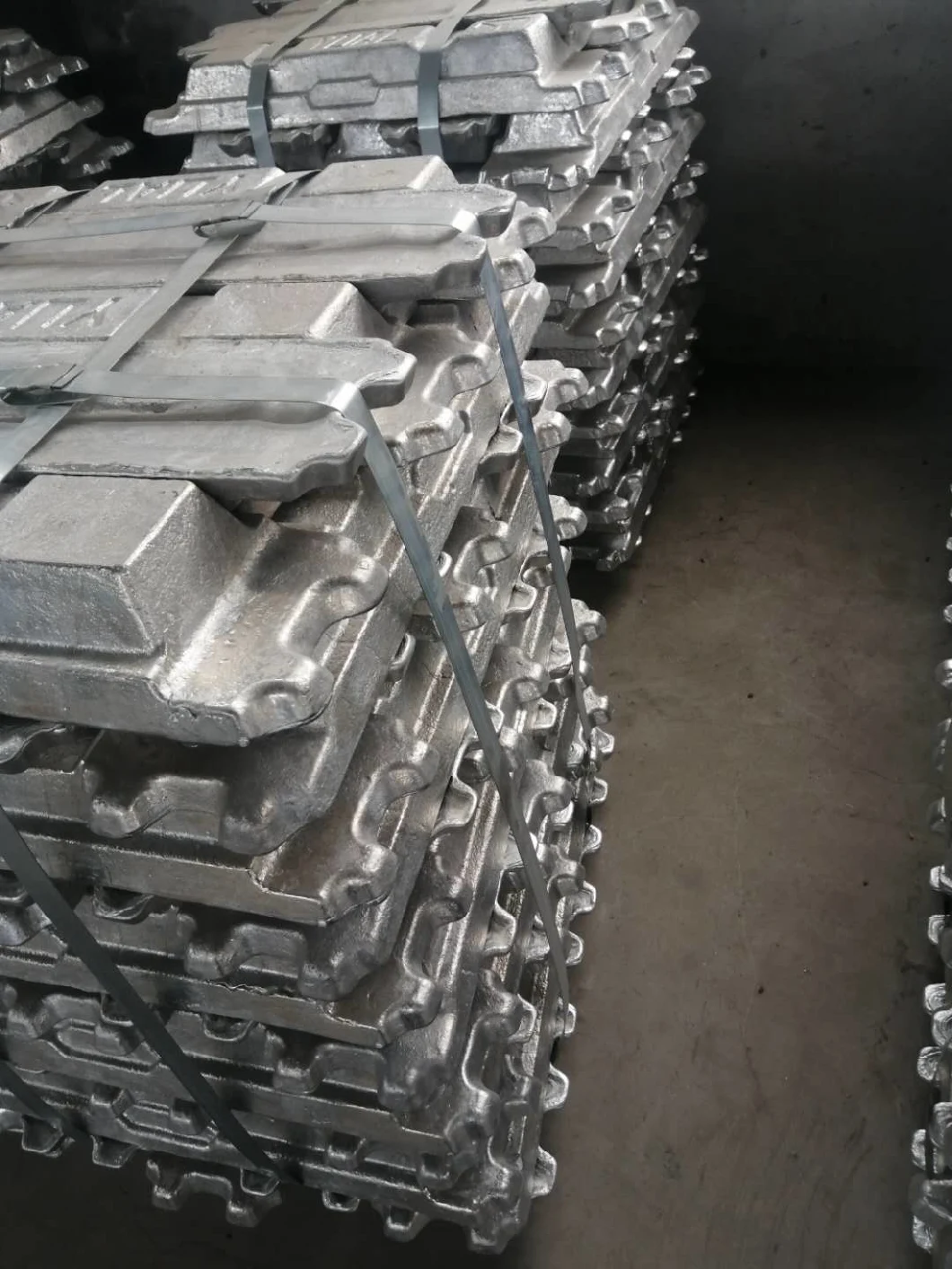 China Factory Price of Aluminum Ingot Purity 99%-99.9% High Purity Aluminum Ingot