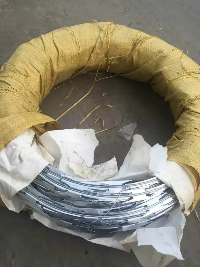 Galvanized PVC Coated Concertina Razor Wire/Barbed Razor Wire