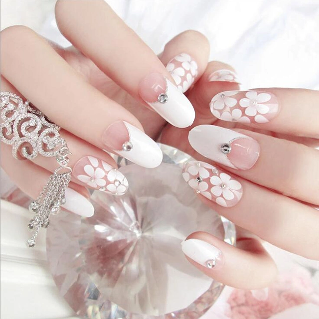 Pearl Petal Nails Are Fashionable and Popular 24 Pieces Boxed Pearl Florets Bridal Nails