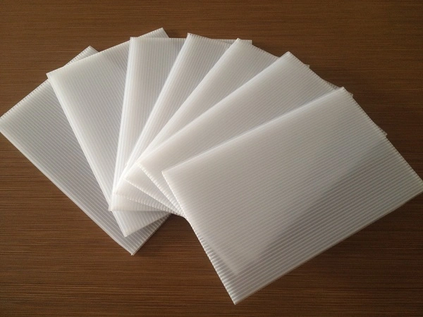 White Polypropylene Corrugated Sheets Coroplast Sheets for Sale