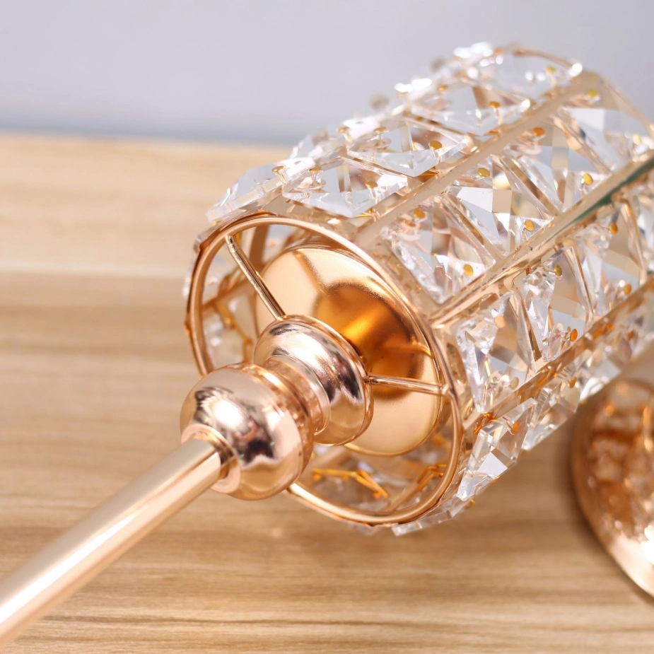 Wholesale Long Stem Blinking Crystals Candle Holder Modern Candle Holder for Home Decor Metal Candle Holder