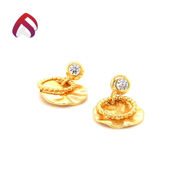 Fashionable  925 Sterling Silver Jewelry with Gold Plated Disc Earring Trendy Charm Stud for Party