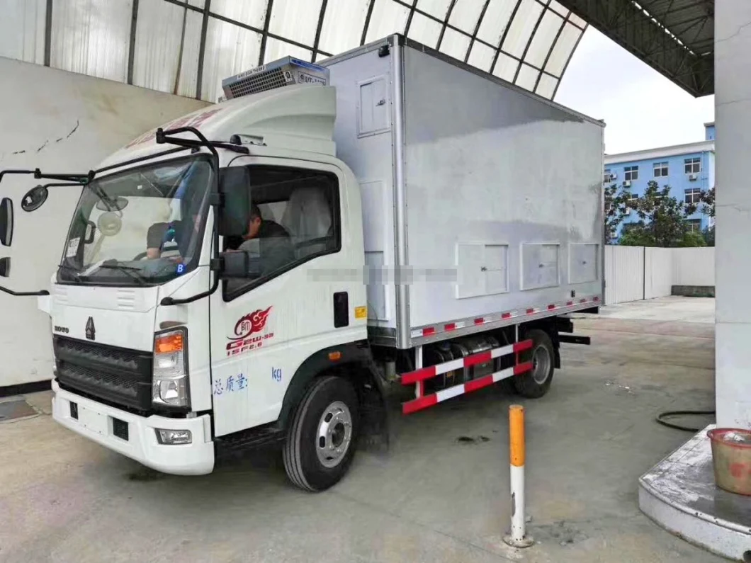Good Quality HOWO 4X2 5tons Right Hand Drive /Left Hand Drive Refrigerator Cooling Freezer Truck