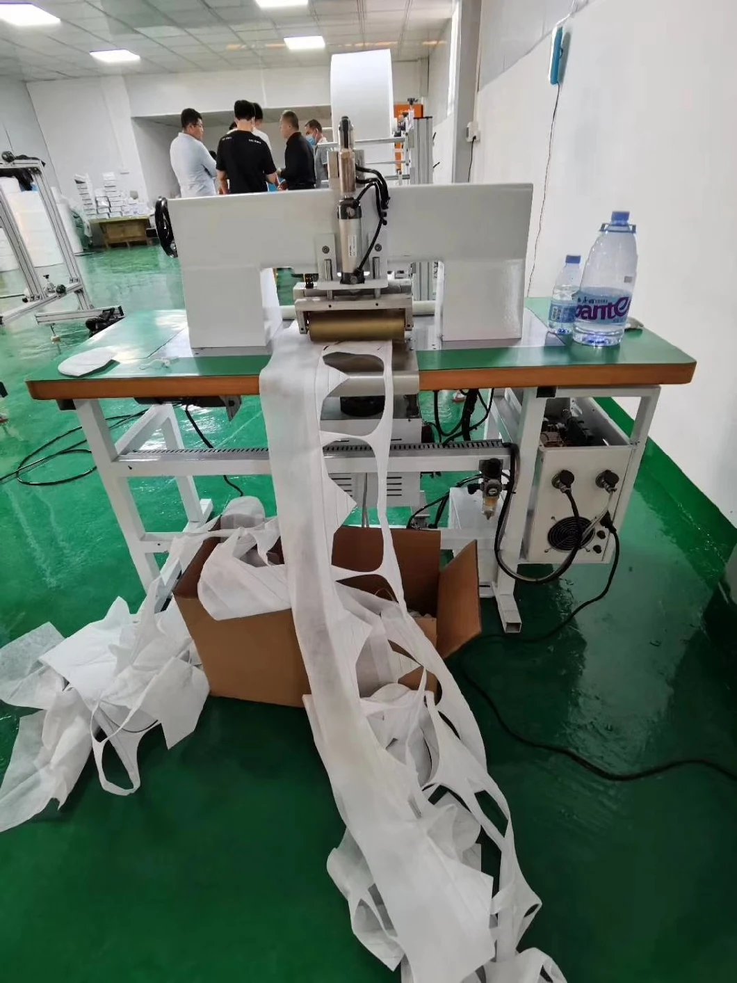Automatic Disposable Mask Making Machine Non-Woven Mask Machine Medical Mask Machine