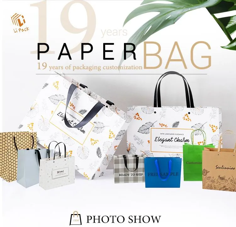 Hot Sale Square Shopping Paper Bag Custom Logo Printing Paper Gift Garment Packaging Bag