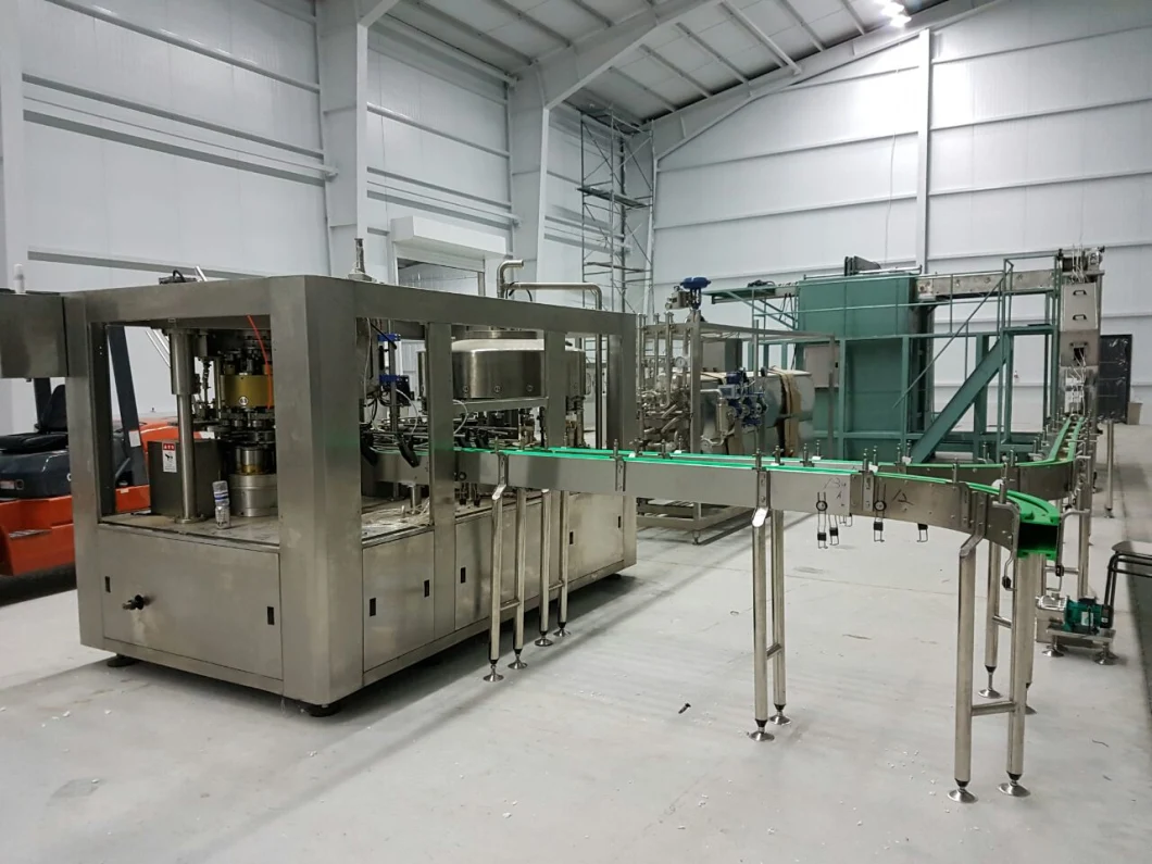 Bottle Water Filling Line/Factory/Filling and Packaging Machine