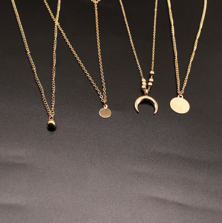 Fashion Jewelry Stylish Multi Layer Necklace with Moon Pendant