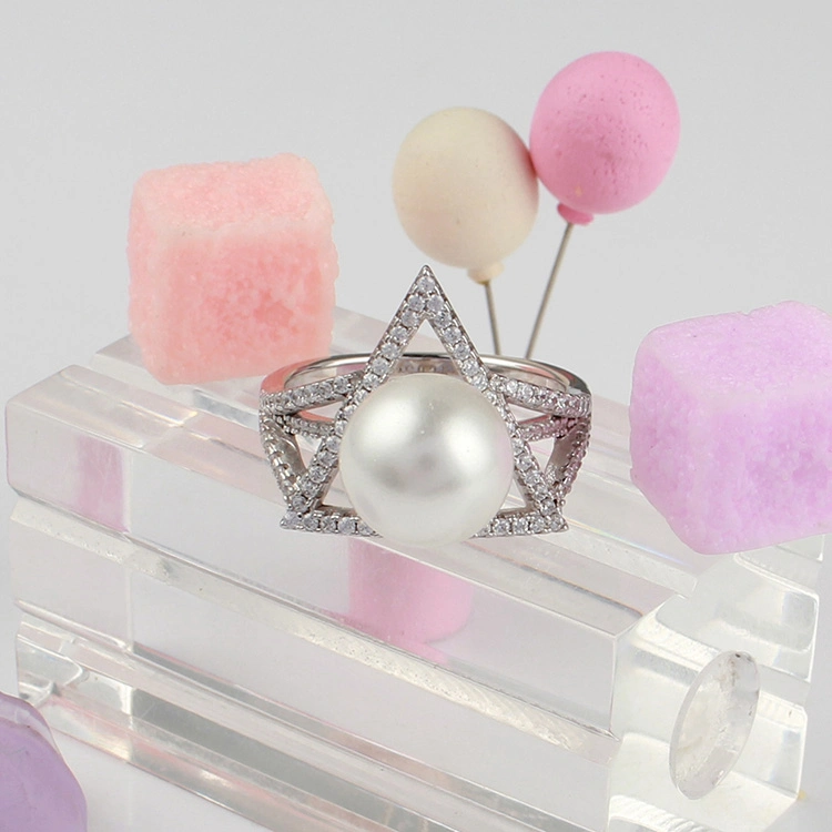 925 Silver Jewelry Hotselling Silver Pearl Jewellery Ring with Triangle Shape